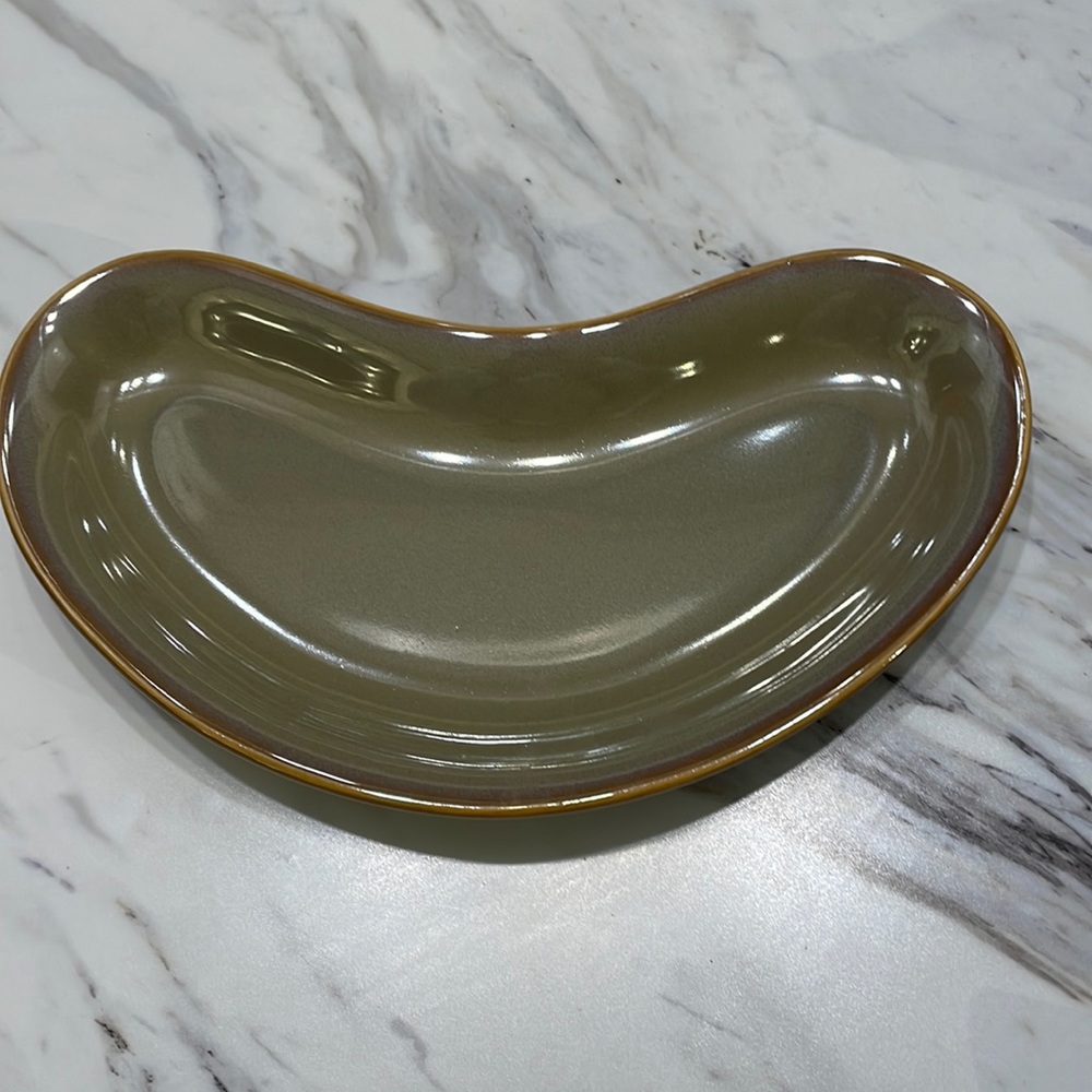 Homer Laughlin crescent plate